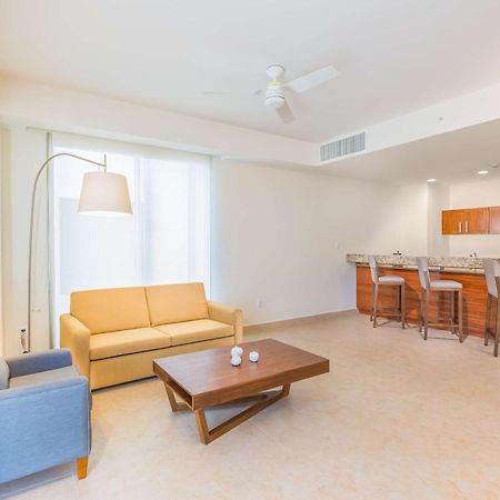 Hampton Inn & Suites By Hilton Los Cabos Сан-Хосе-дель-Кабо Экстерьер фото