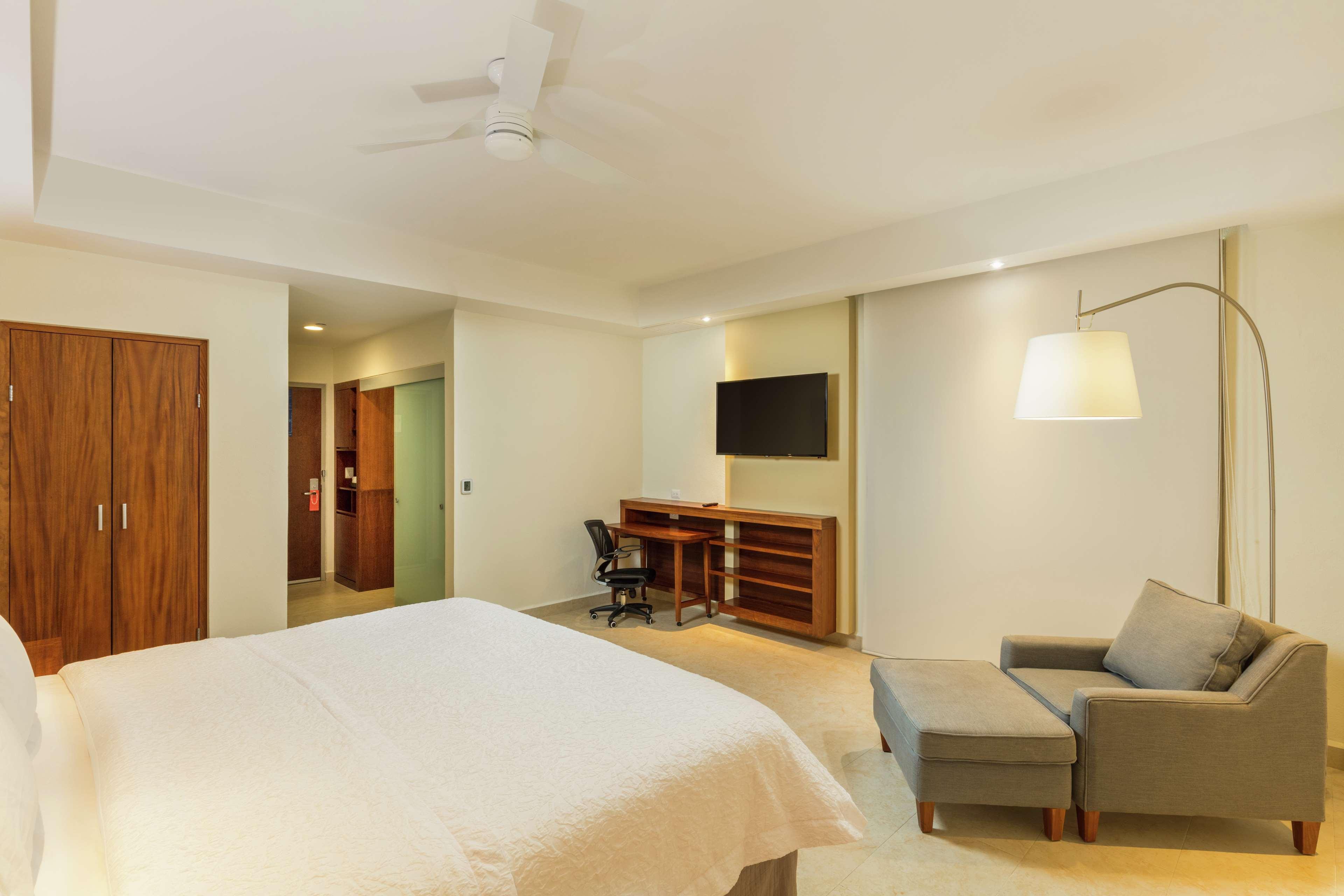 Hampton Inn & Suites By Hilton Los Cabos Сан-Хосе-дель-Кабо Экстерьер фото