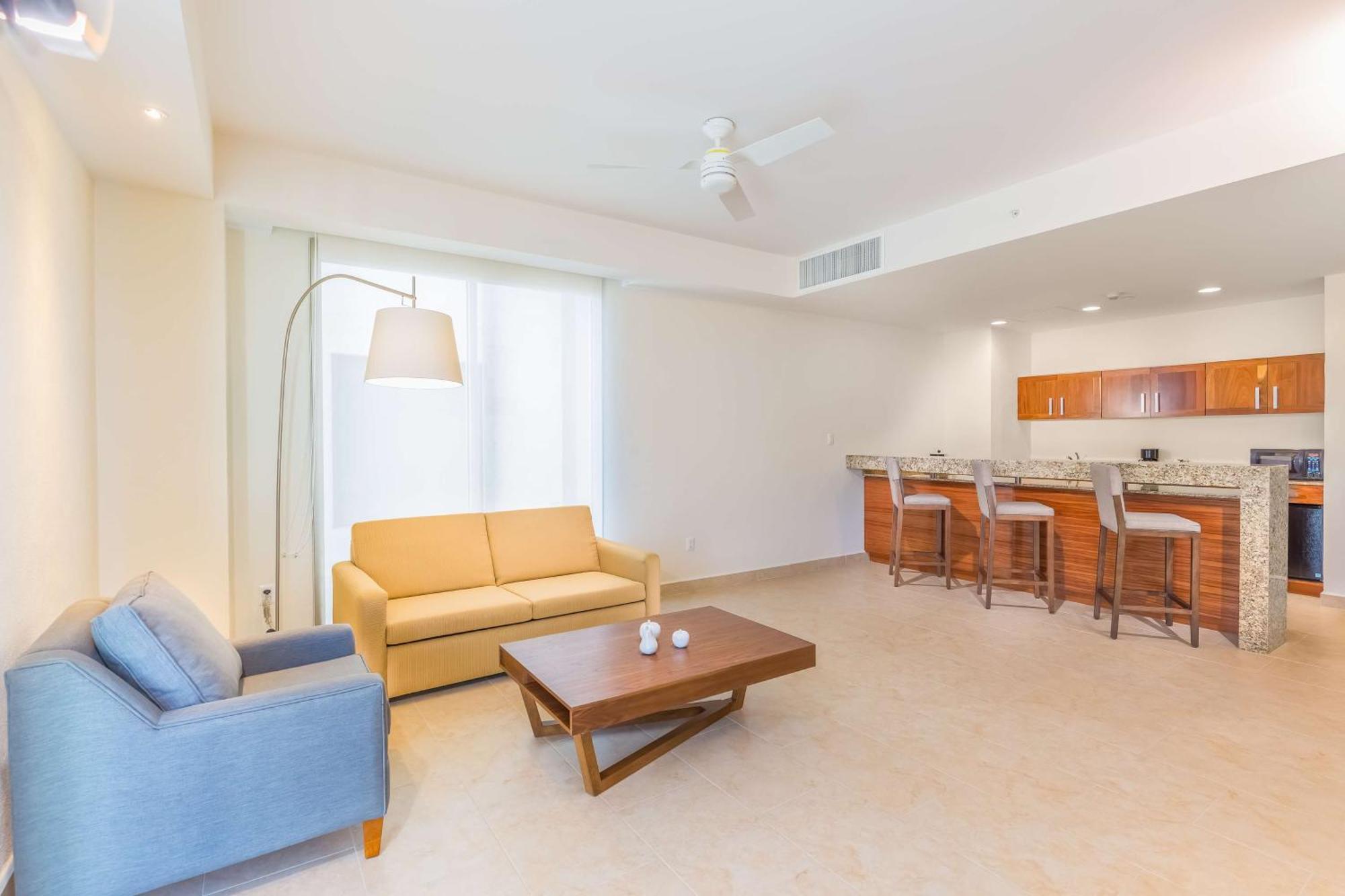Hampton Inn & Suites By Hilton Los Cabos Сан-Хосе-дель-Кабо Экстерьер фото