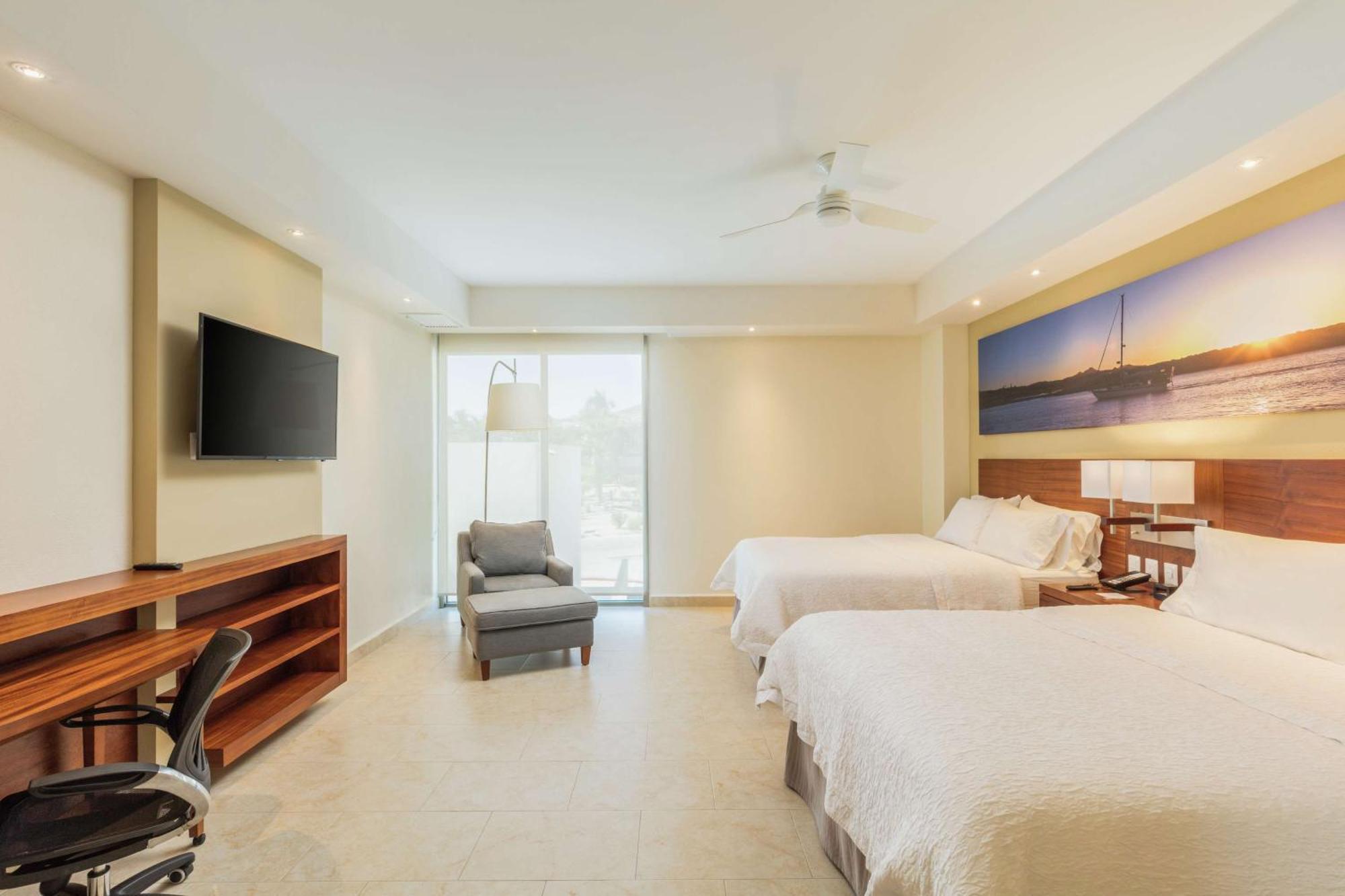 Hampton Inn & Suites By Hilton Los Cabos Сан-Хосе-дель-Кабо Экстерьер фото