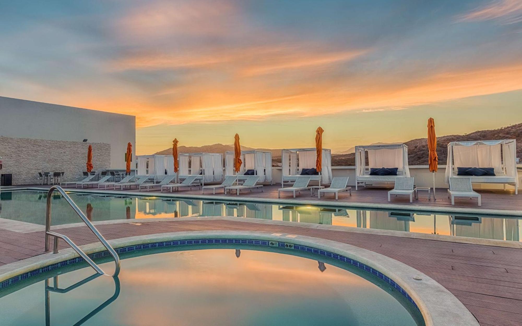 Hampton Inn & Suites By Hilton Los Cabos Сан-Хосе-дель-Кабо Экстерьер фото