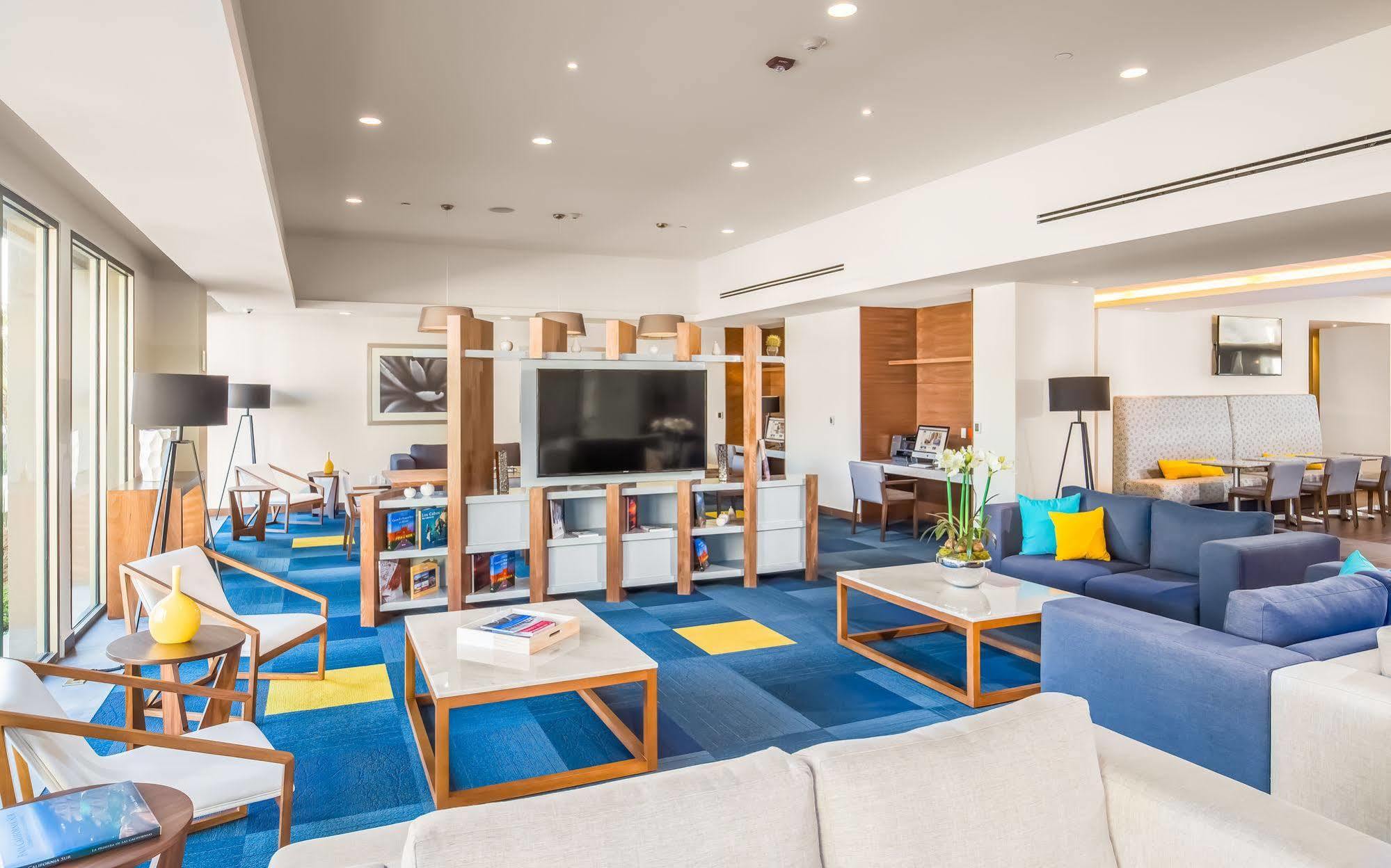 Hampton Inn & Suites By Hilton Los Cabos Сан-Хосе-дель-Кабо Экстерьер фото